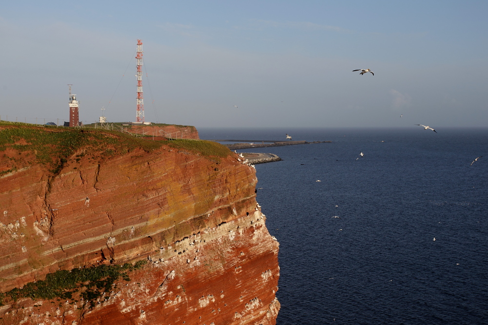 017 Blick vom Vogelfelsen Richtung Leuchtturm und Sdhafen